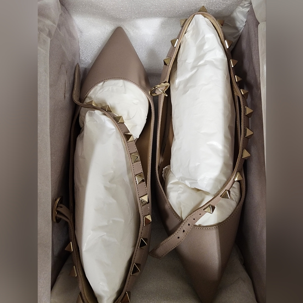 Valentino Rockstud strap flat